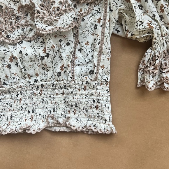 Aritzia Sunday Best Blouse in Vintage XS 💖 Host Pick 💖 - Picture 5 of 10